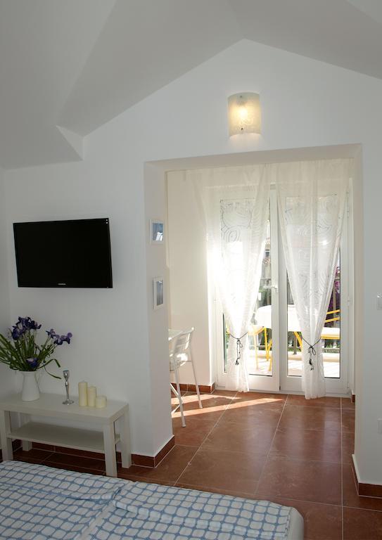 Apartments Issa Makarska Cameră foto